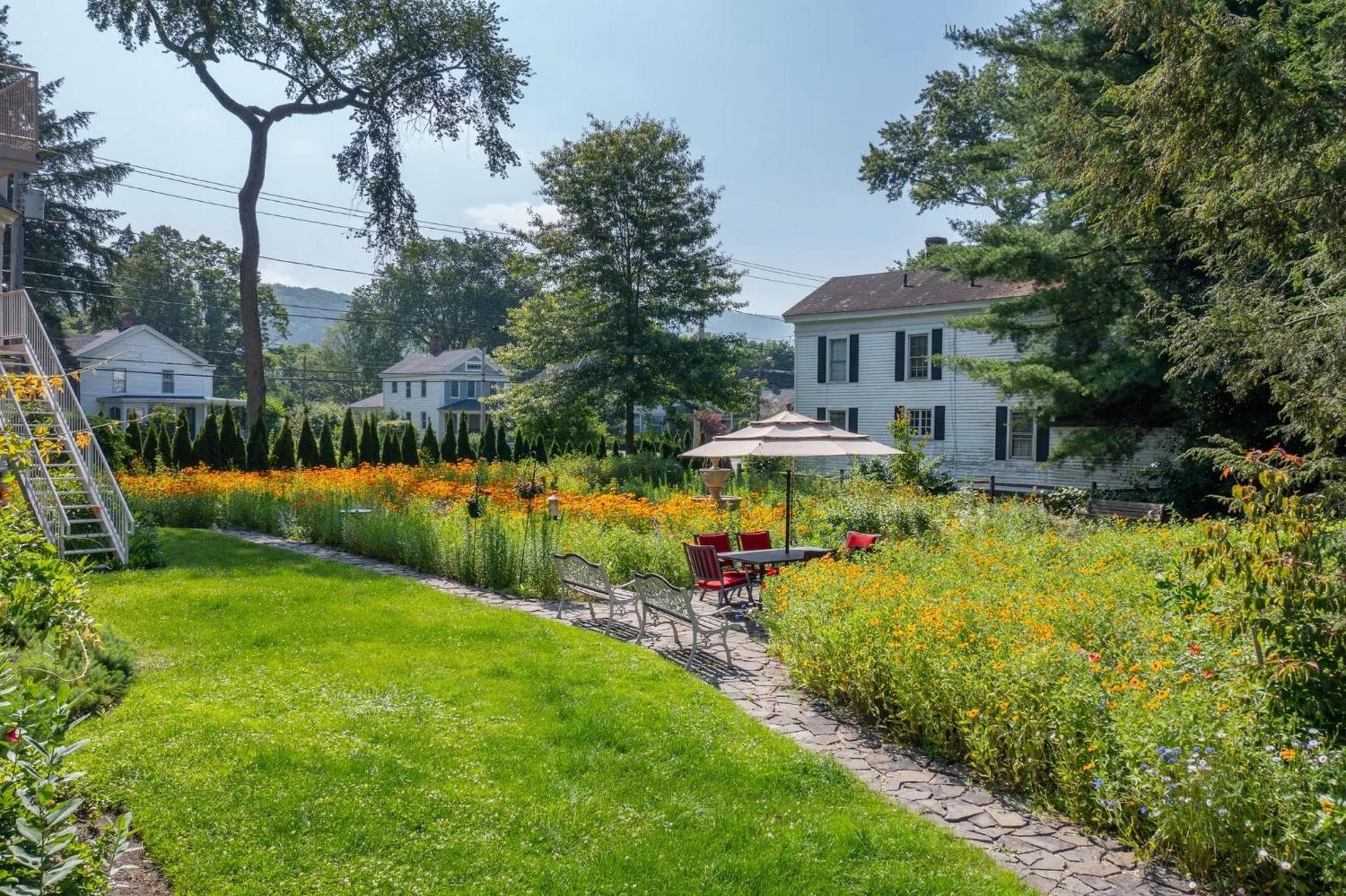 Wainwright Inn Great Barrington Esterno foto